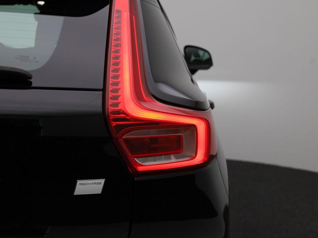 Volvo XC40 recharge core 70 kwh | automaat | apple carplay / android auto |