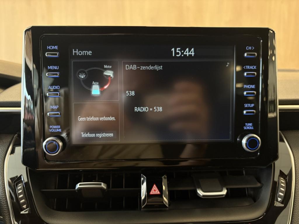 Toyota Corolla 2.0 180pk hybrid style limited | stuur+ stoel.verw | camera|