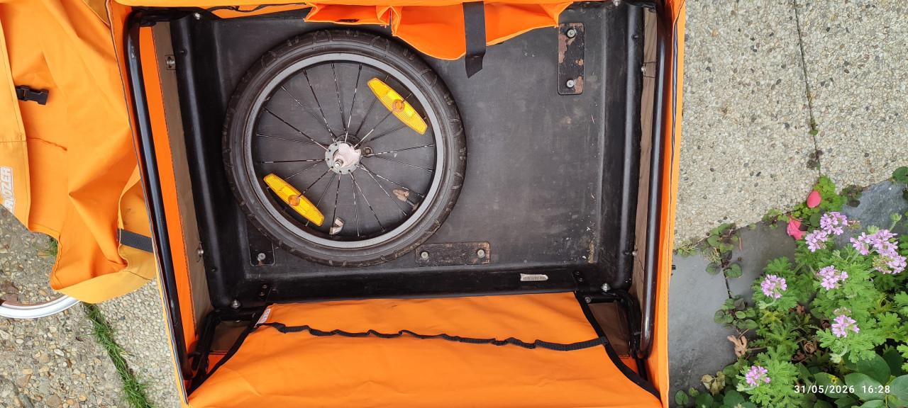 Croozer Cargo fietsaanhanger (of handkar) + reservewiel