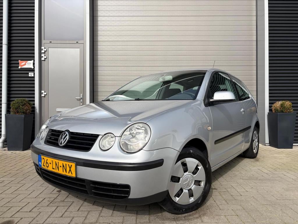 Volkswagen Polo 1.4-16v comfortline/jaar apk/airco/cruise control/