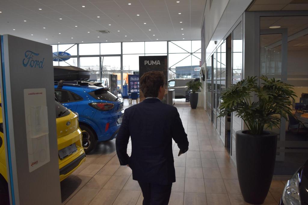 Ford Kuga 1.5 ecoboost vignale | automaat | elektrisch wegklapbare trekhaak