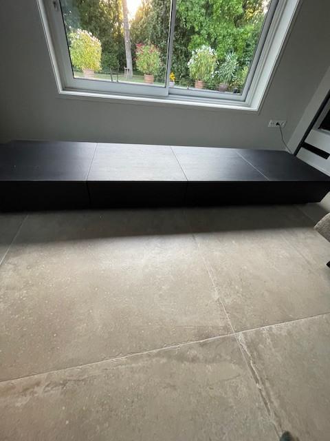 2 nieuwe kastjes en tv meubel gebruikt