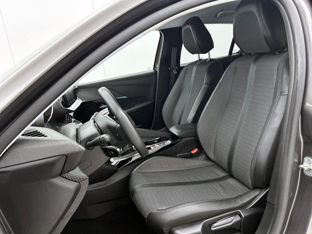 Peugeot 208 100 pk allure pack | rijklaar | keyless entry | camera | stoelv