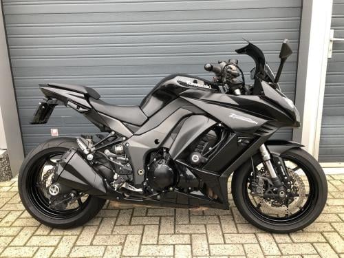 Kawasaki Z1000SX uit 2013 met 37dkm, nette staat, diverse extra's €6295,-