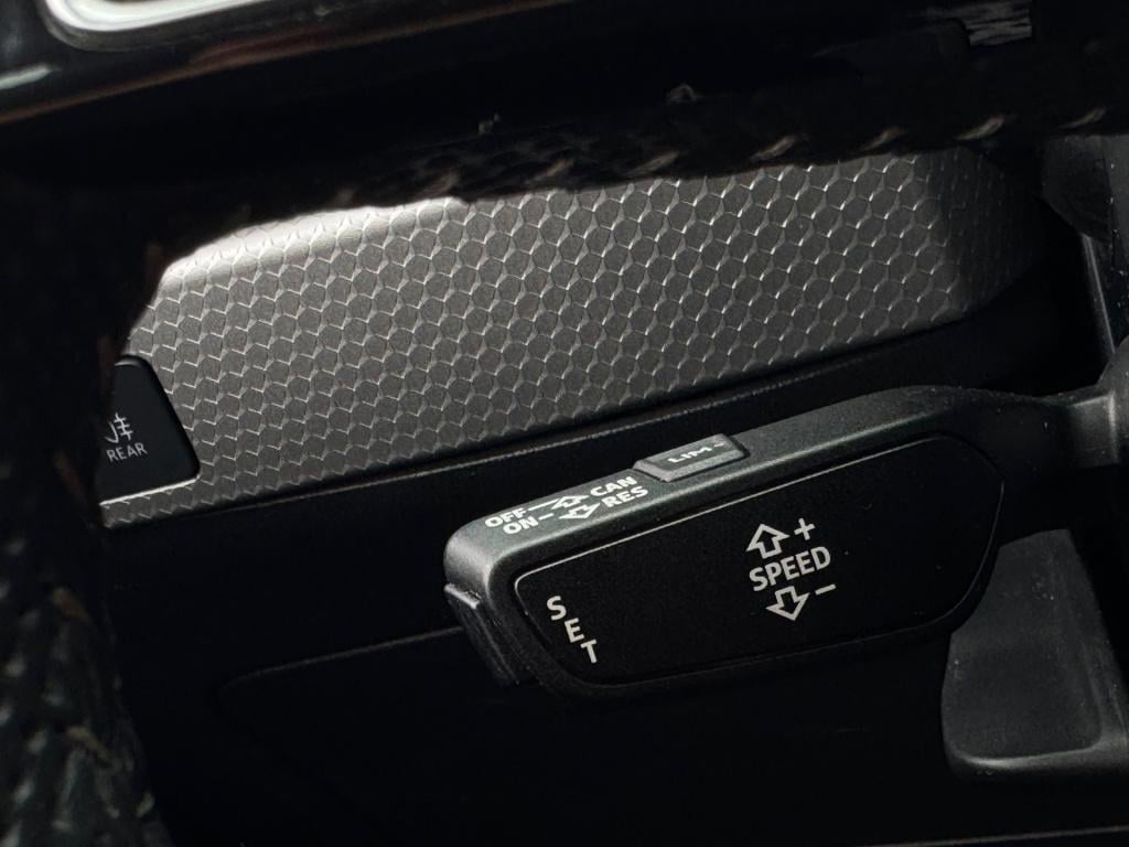 Audi A1 Sportback 35 tfsi 2x s line * 150 pk!! * half leder * 18 inch