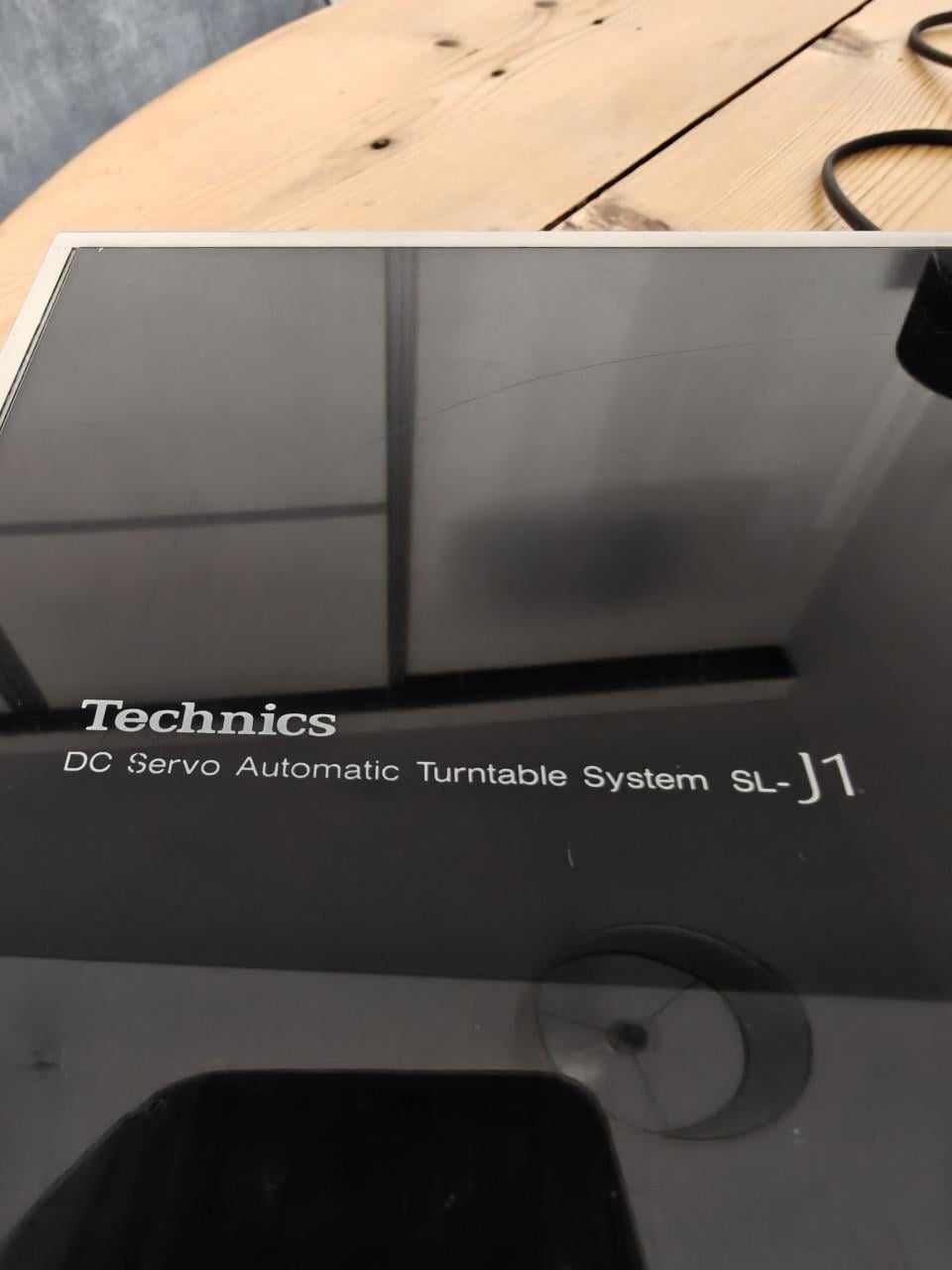 Technics SL-J1 Platenspeler Linear- vol automaat