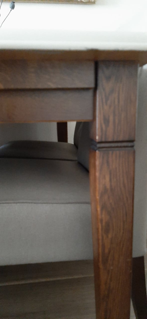 Tafel 4 stoelen