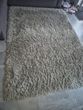 Groot hoogpolig vloerkleed 170 × 240 cm – taupe/grijs