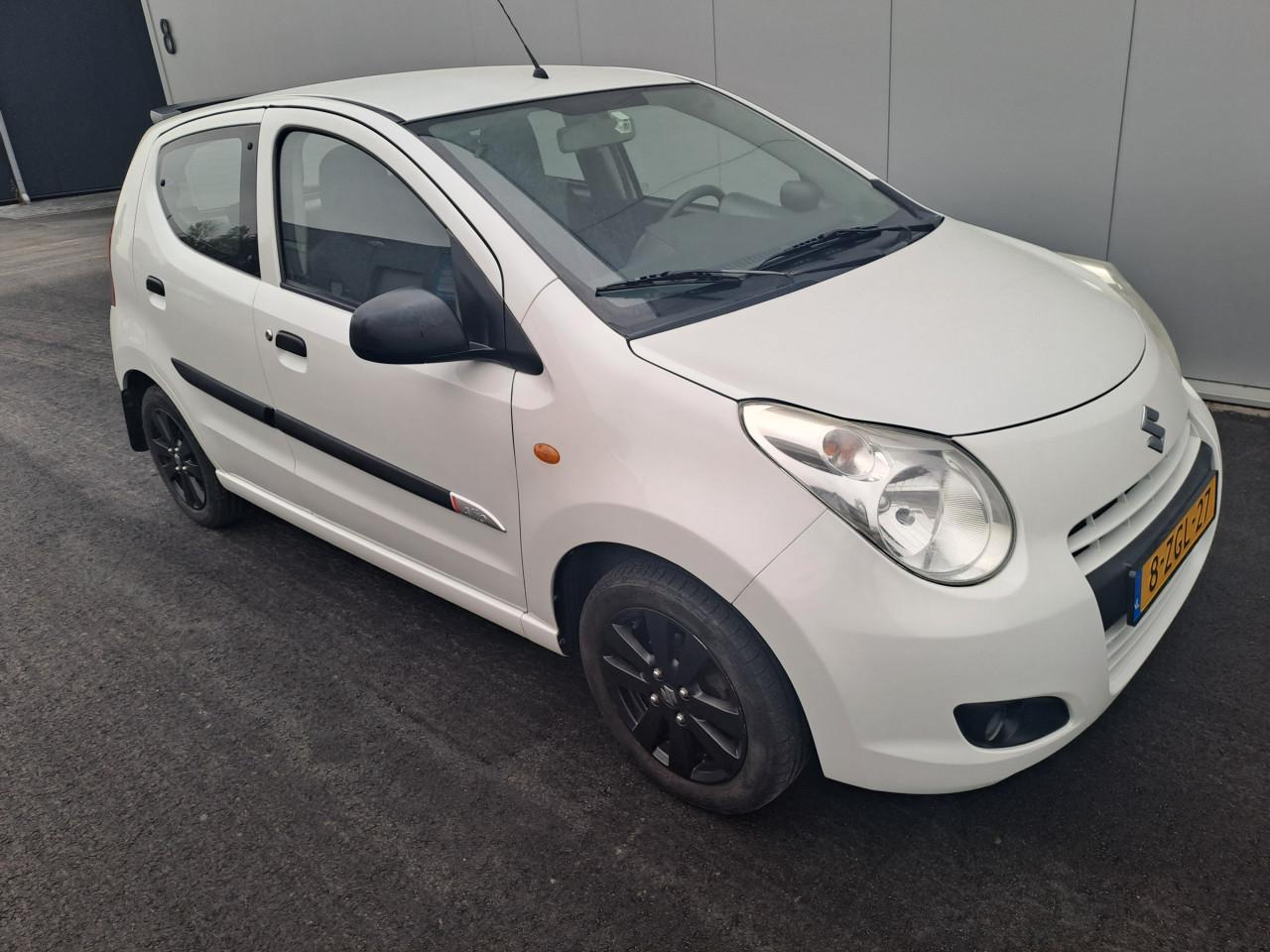 Suzuki Alto 1.0 celebration wit metallic