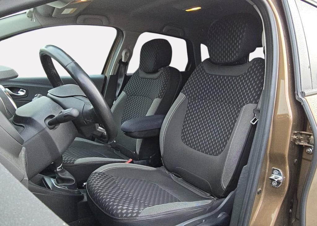 Renault Captur 1.2 tce 120 edc intens - trekhaak / camera