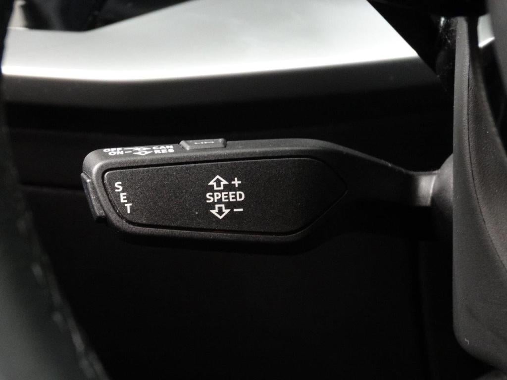 Audi A3 35 tfsi 150pk s tronic s line edition