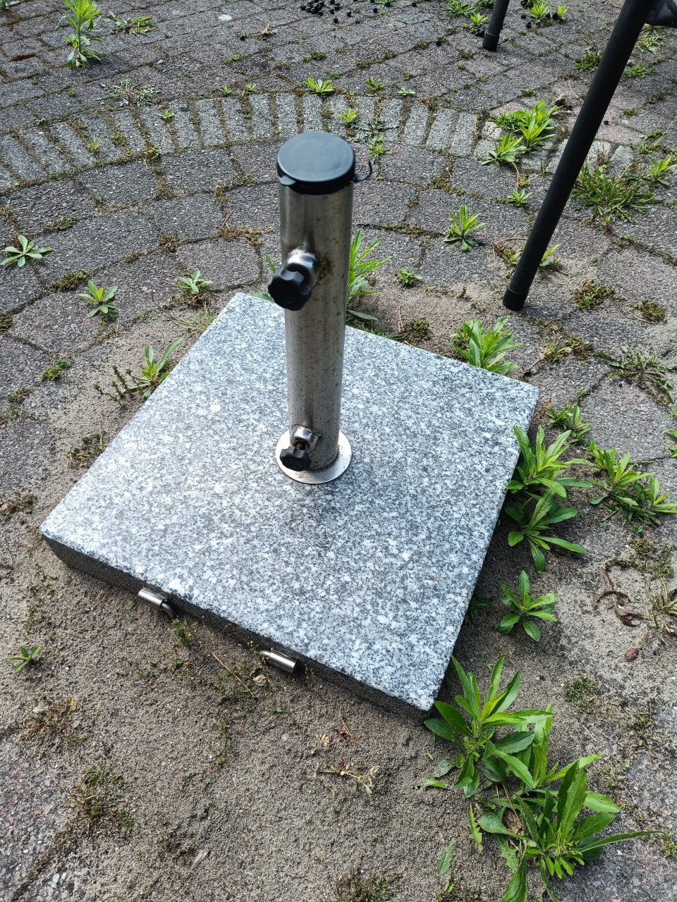 Parasol met voet