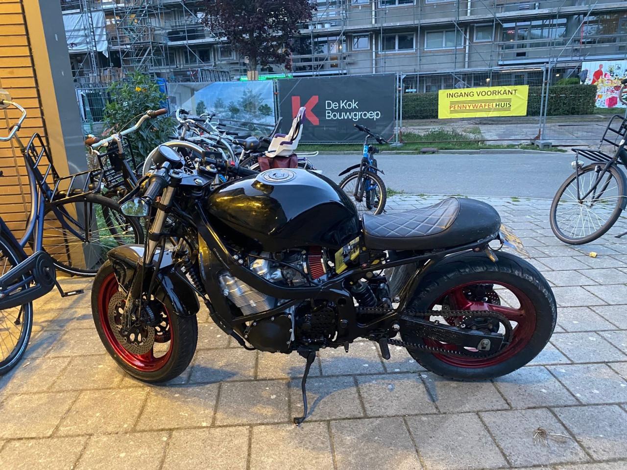 Suzuki GSX650F Café Racer