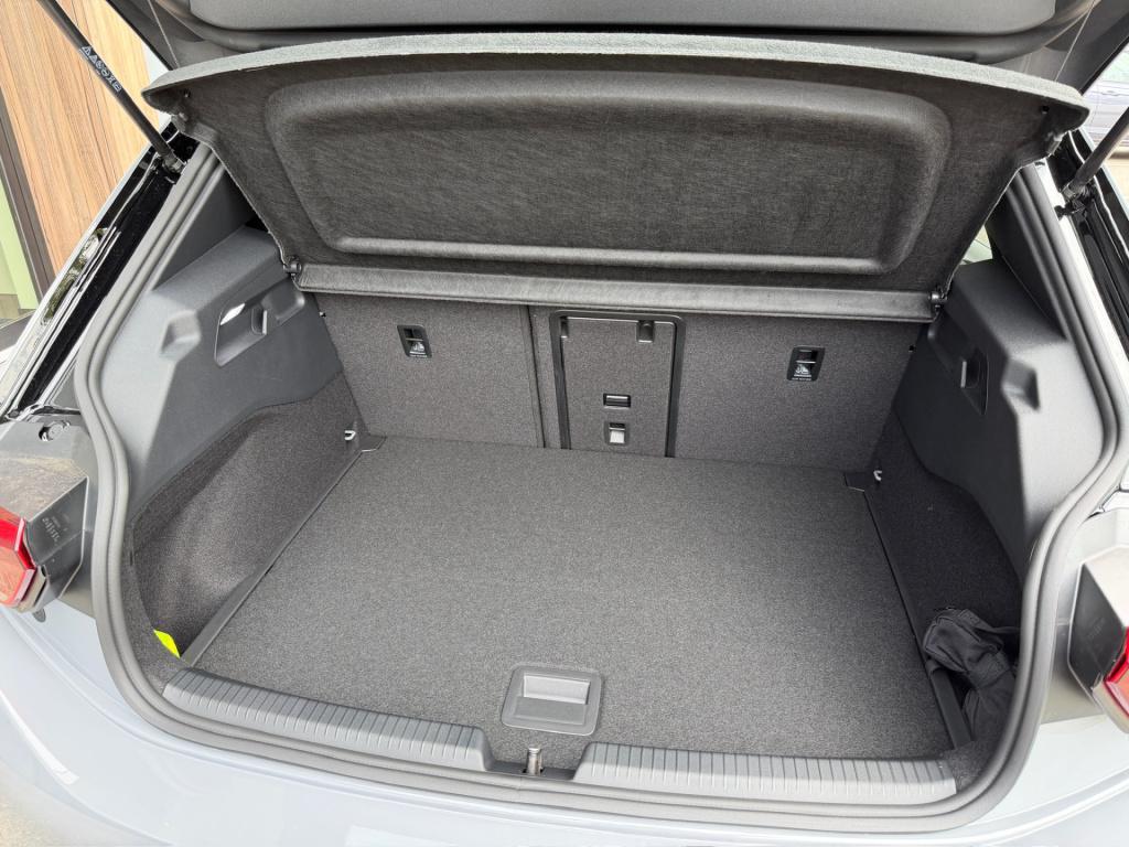 Volkswagen Id.3 pro limited edition 59 kwh | black edition | trekhaak | rij