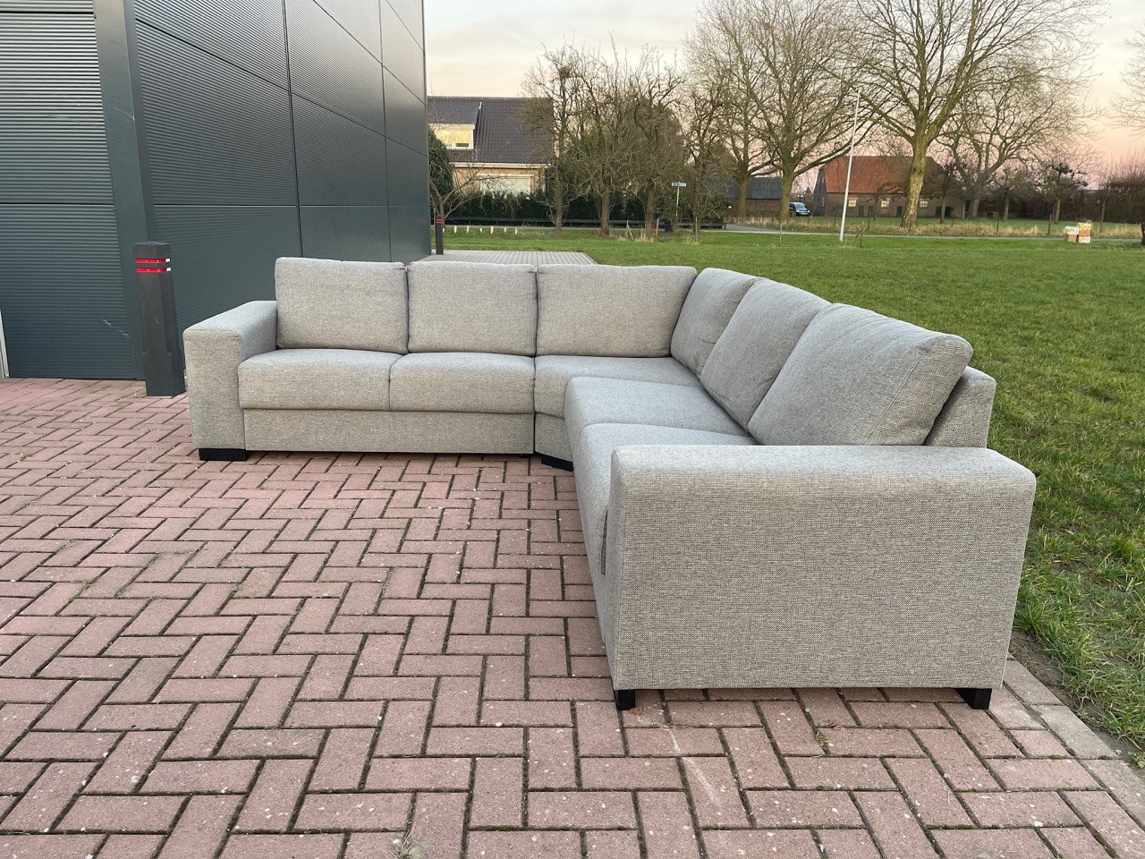 GRATIS LEVERING HEEL NL Mooie Grijs Stoffen Hoekbank
