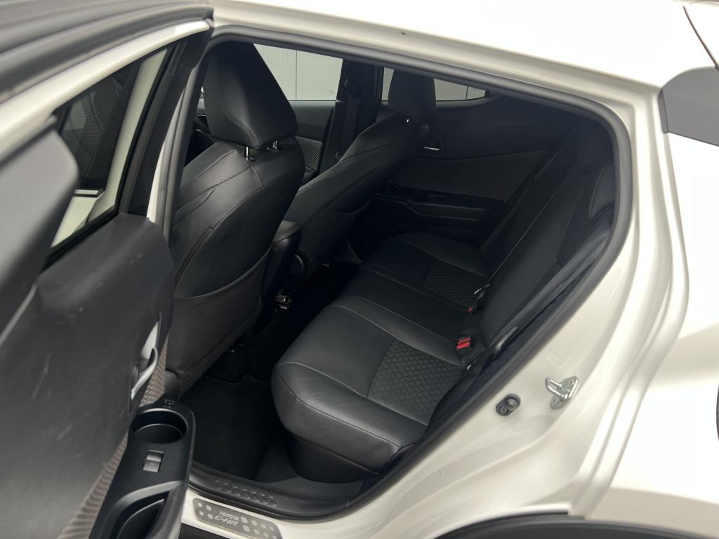Toyota C-hr 2.0 hybrid executive