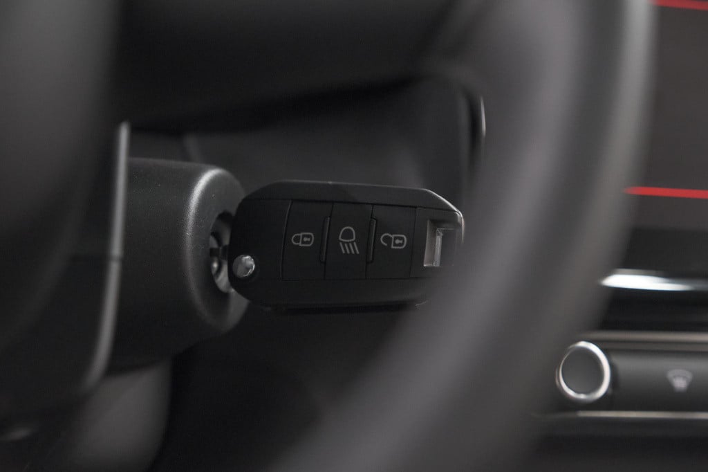 Citroen C3 Aircross puretech 130 eat6 max | parkeersensoren | stoelverwarmi