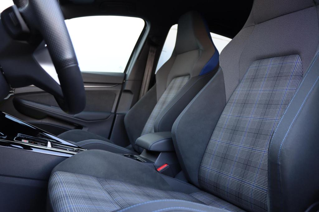 Volkswagen Golf 1.5 ehybrid gte 272pk dsg6