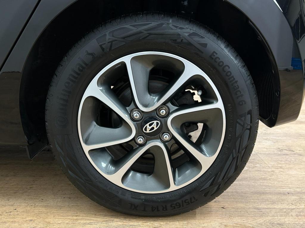 Hyundai I 10 occasion 1.2i | zwart | tweedehands hyundai i10 | airco | stoe