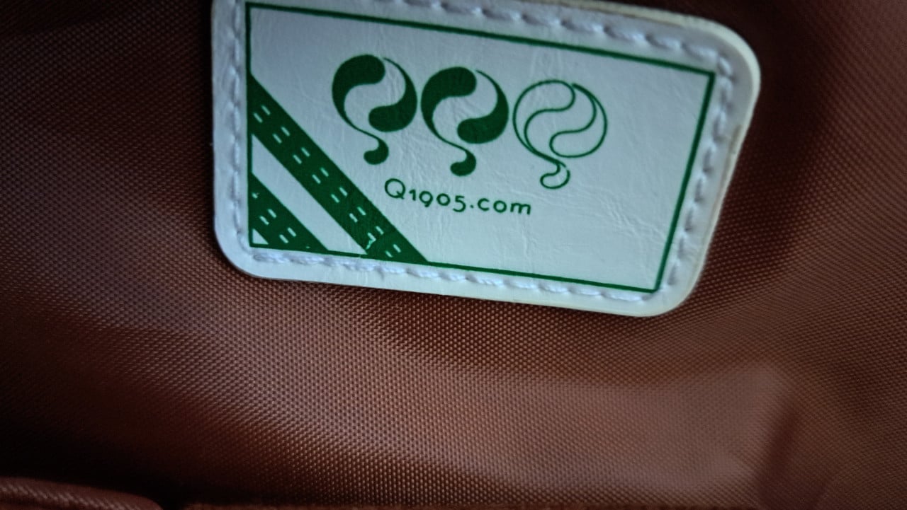 Mooie kleurrijke tassen, z.g.a.n.