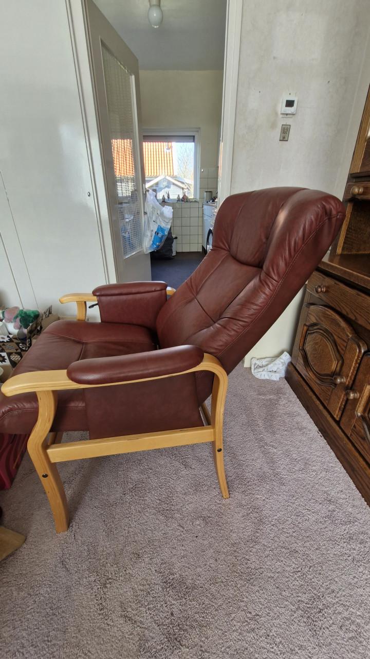 3 stoelen, met verstelbare rugleuning