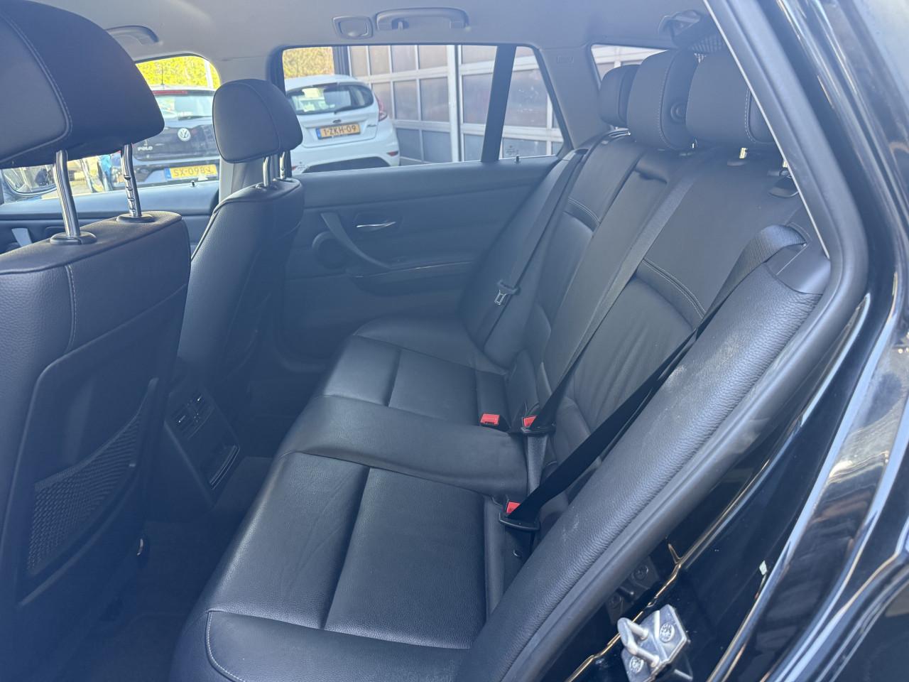 BMW 3-serie Touring 318i Luxury Line | Automaat| NAP