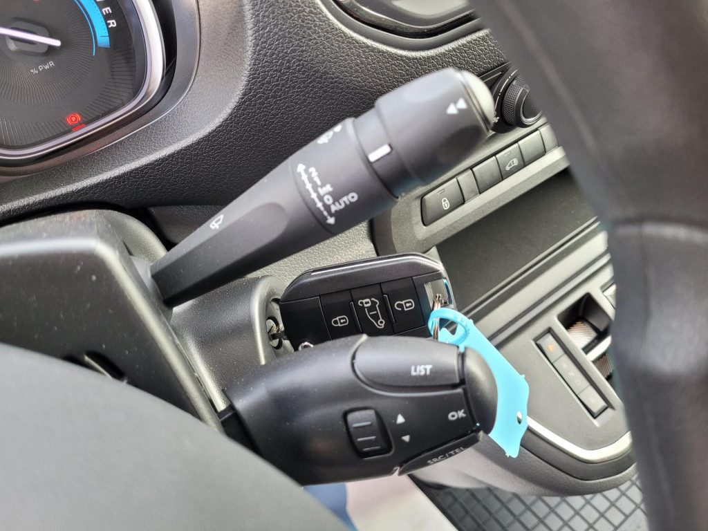 Peugeot E-expert standard 100kw 260nm 2st. op voorad