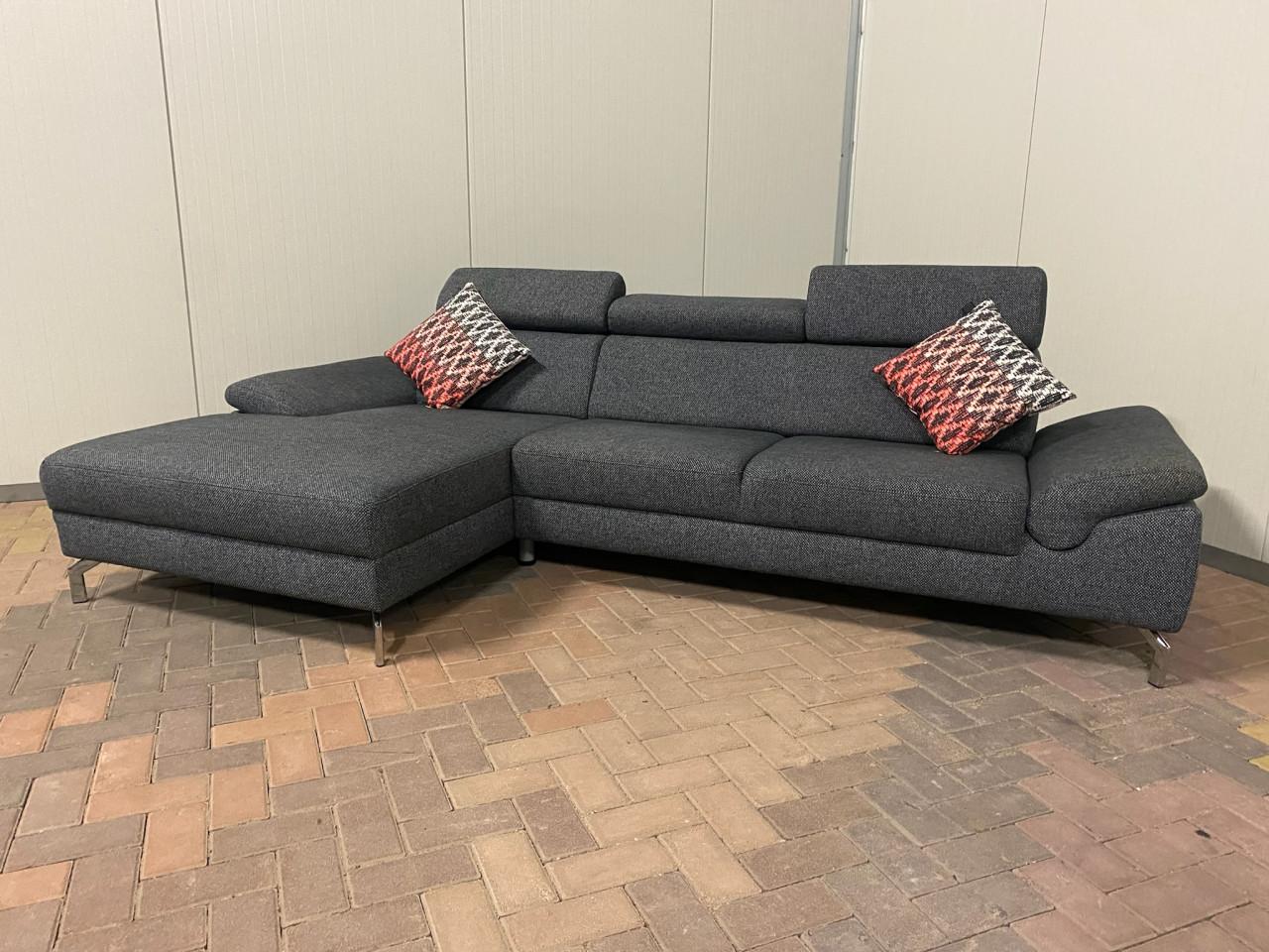 Montel Grijze Stoffen Hoekbank – Gratis Levering NL & BE