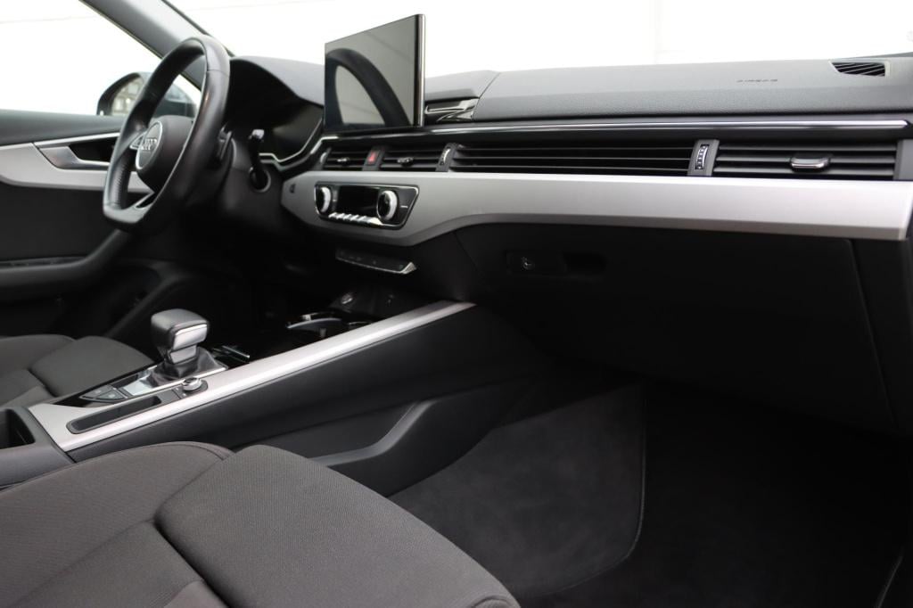 Audi A4 avant 35 tfsi launch edition business 150pk s-tronic