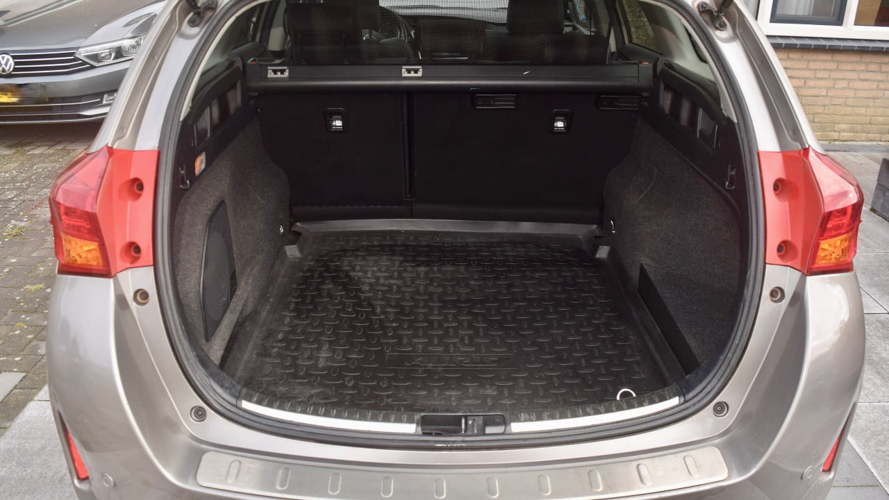 Toyota Auris 1.8 Hybr Executive TS (trekhaak, pano dak)