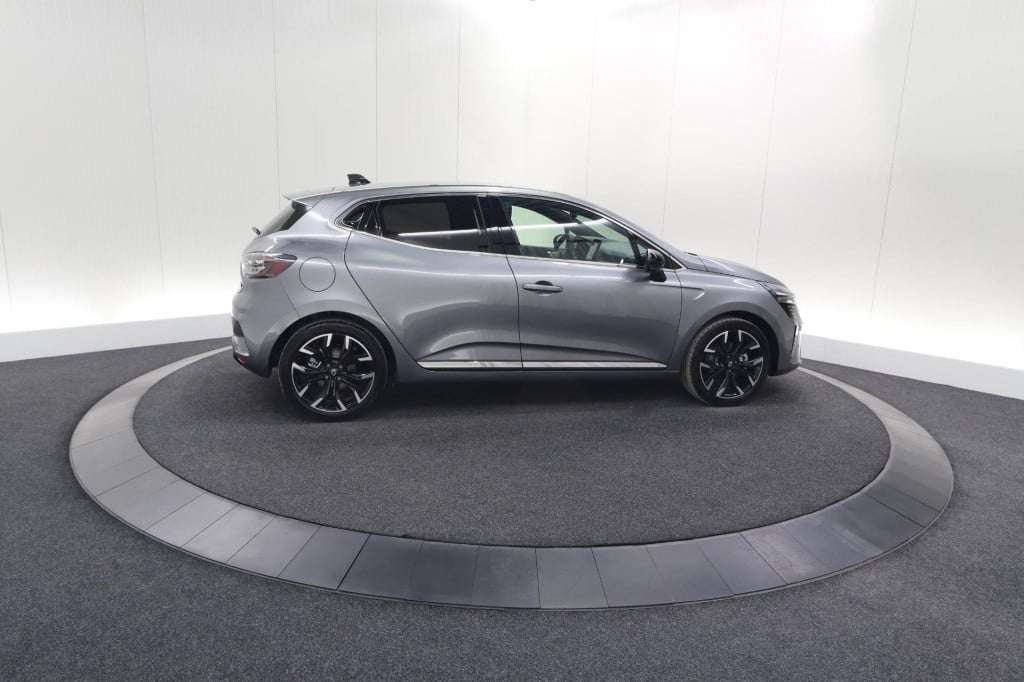 Renault Clio 1.6 e-tech full hybrid 145 techno | 360 camera | bose audio | 