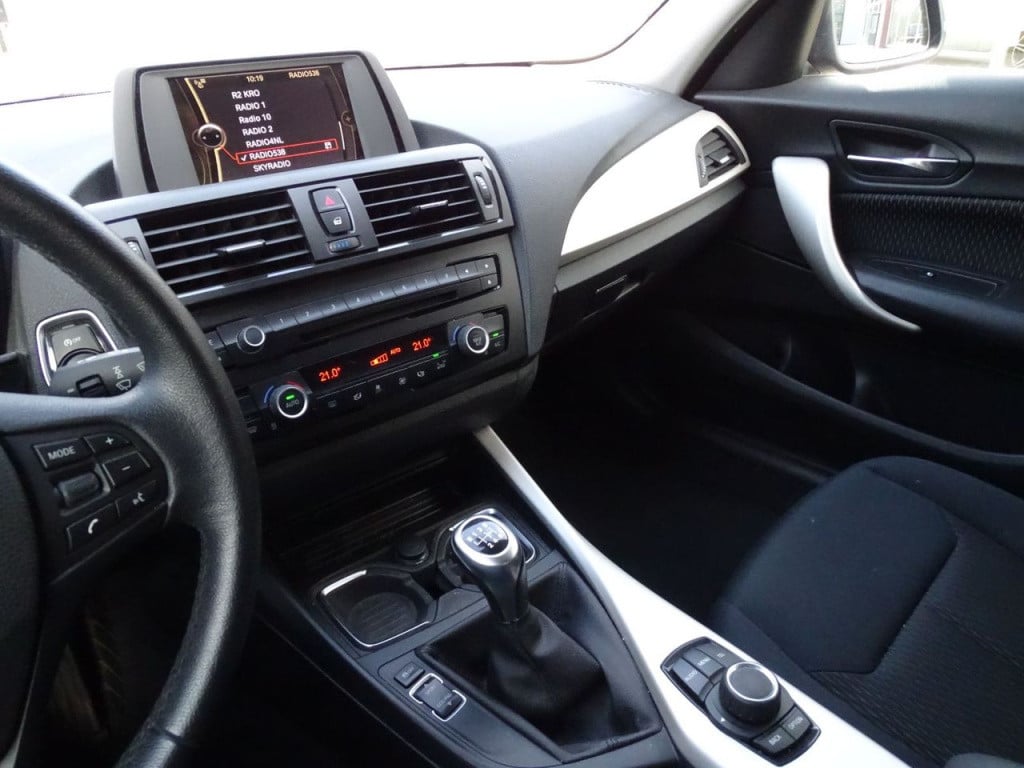 BMW 1 Serie 114i | 18" | bluetooth