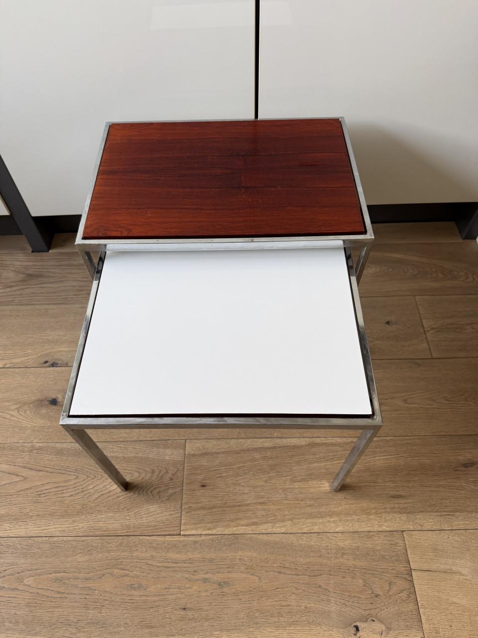 Set van 2 bijzettafeltjes