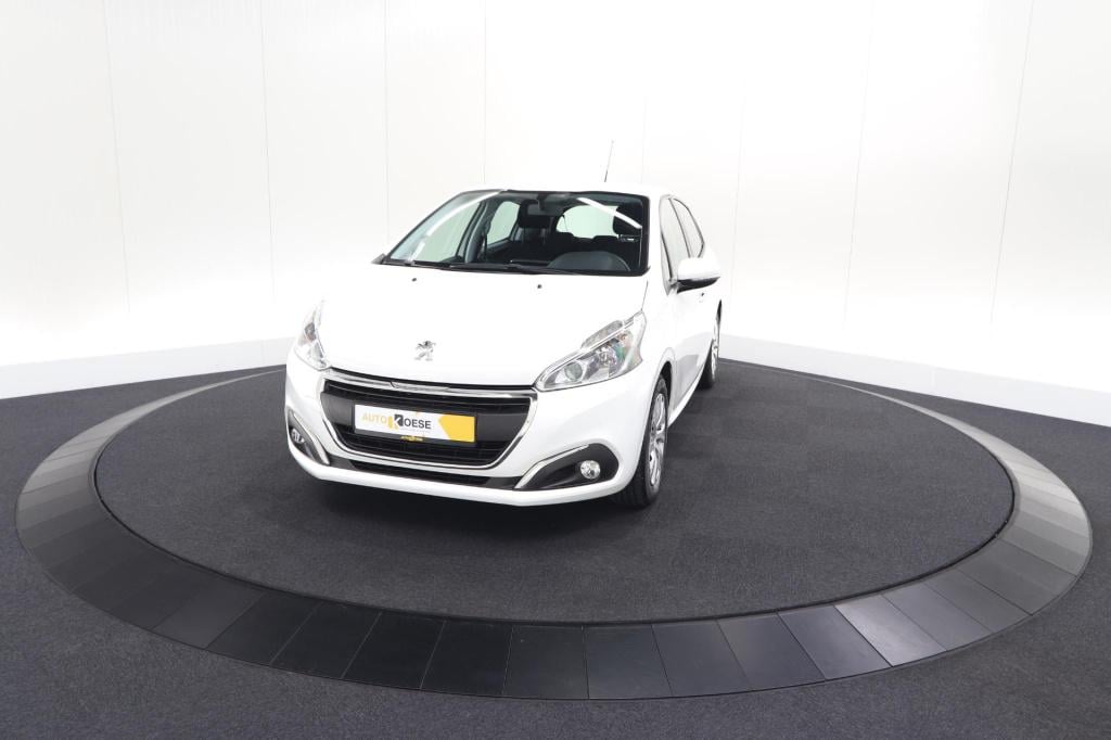 Peugeot 208 puretech 82 blue lion | apple carplay | parkeersensoren | navig