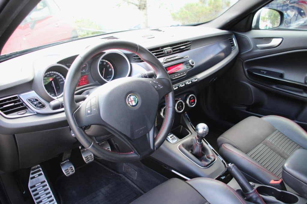 Alfa Romeo Giulietta 1.4 t turbo turismo - leder - cruise - clima - stoel v