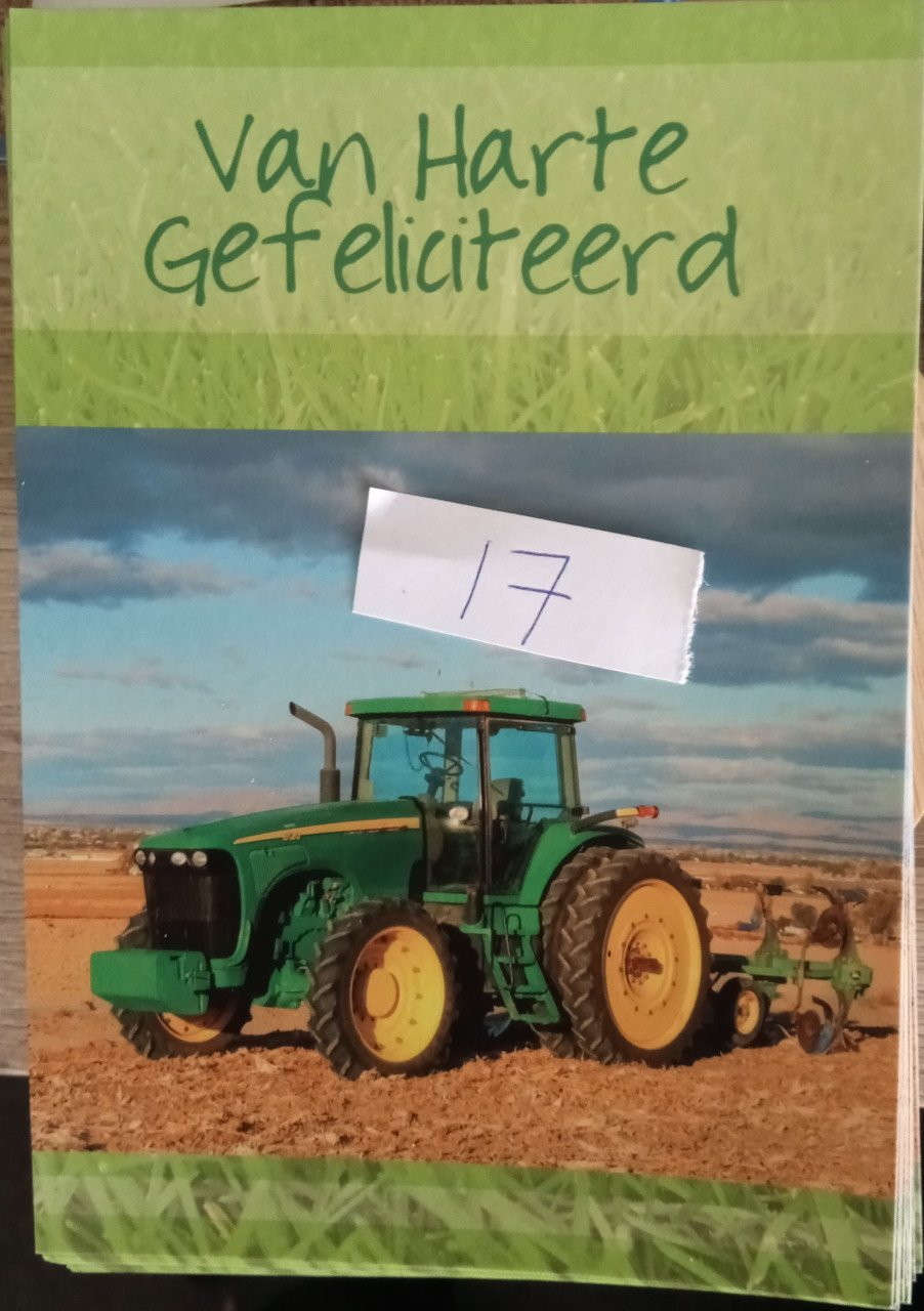 285 ansichtkaarten en dubbele met envelop. Tractoren