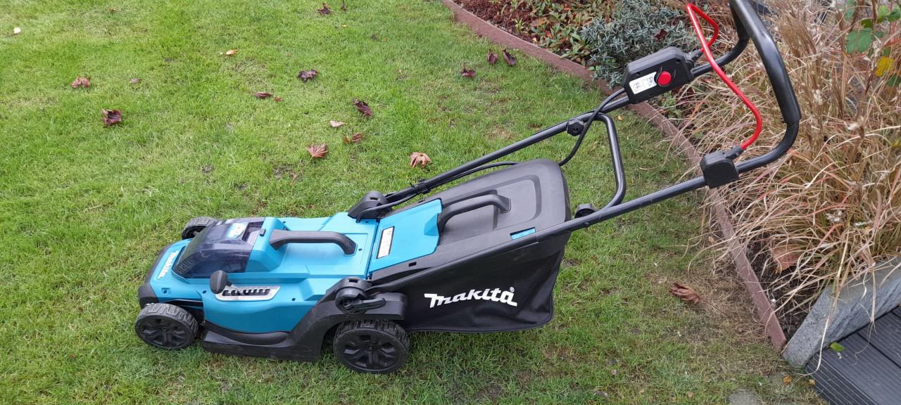 Grasmaaier makita 1 jaar oud