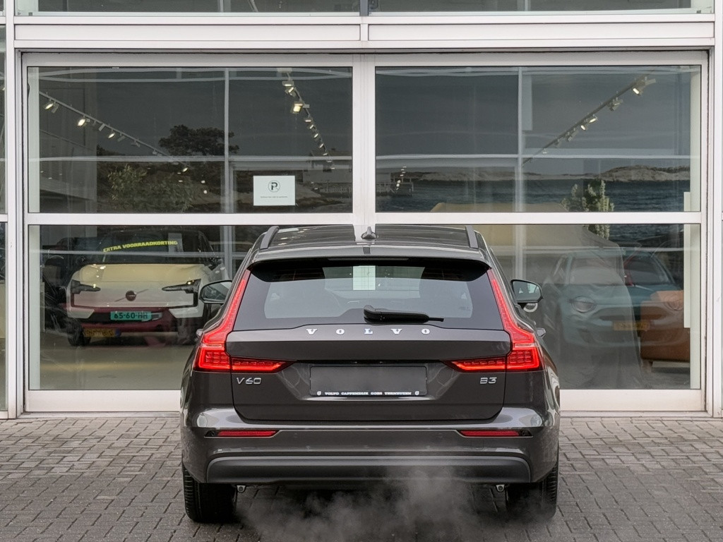 Volvo V60 b3 essential edition