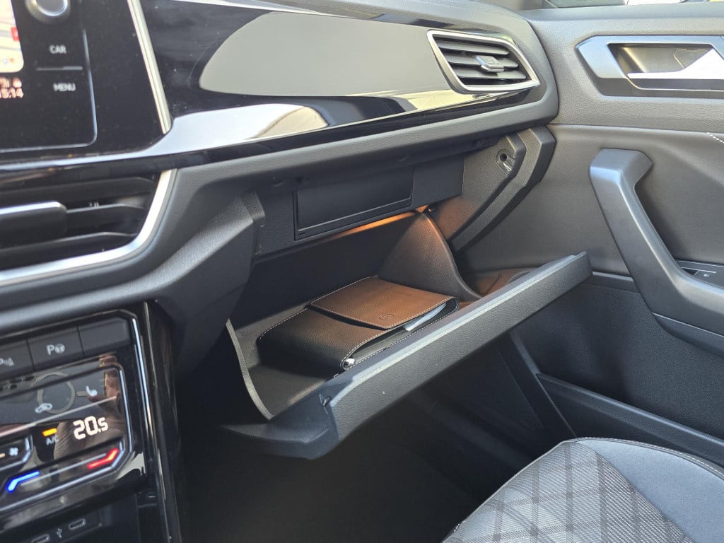 Volkswagen T-roc 1.5 tsi r-line edition virtual cockpit stuur/stoelverwarmi