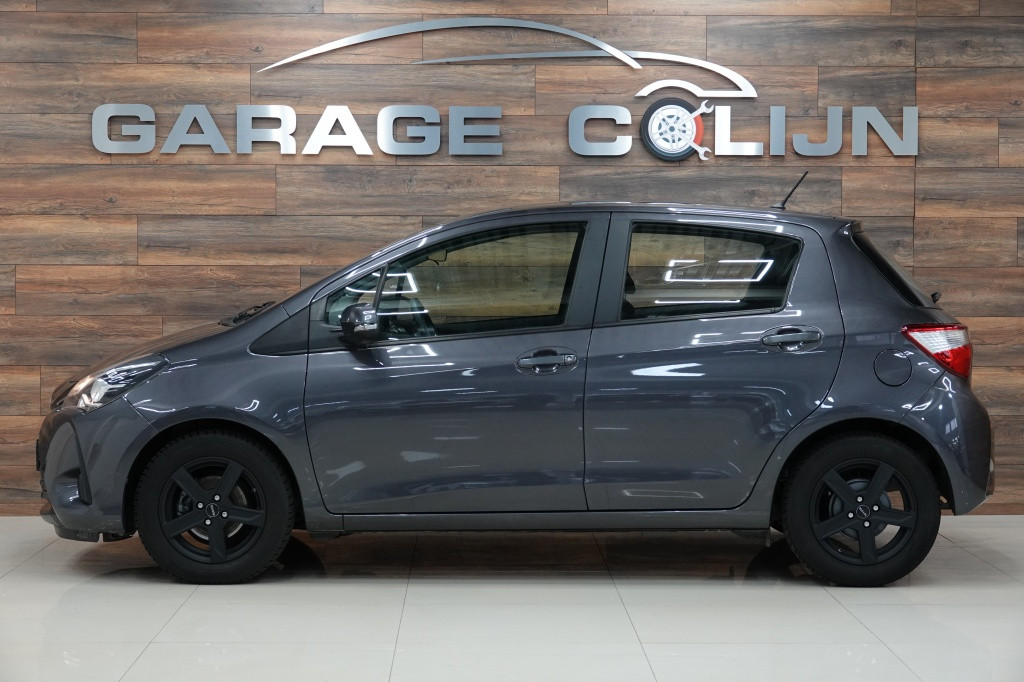 Toyota Yaris 1.0 vvt-i | camera | 15" | bluetooth |
