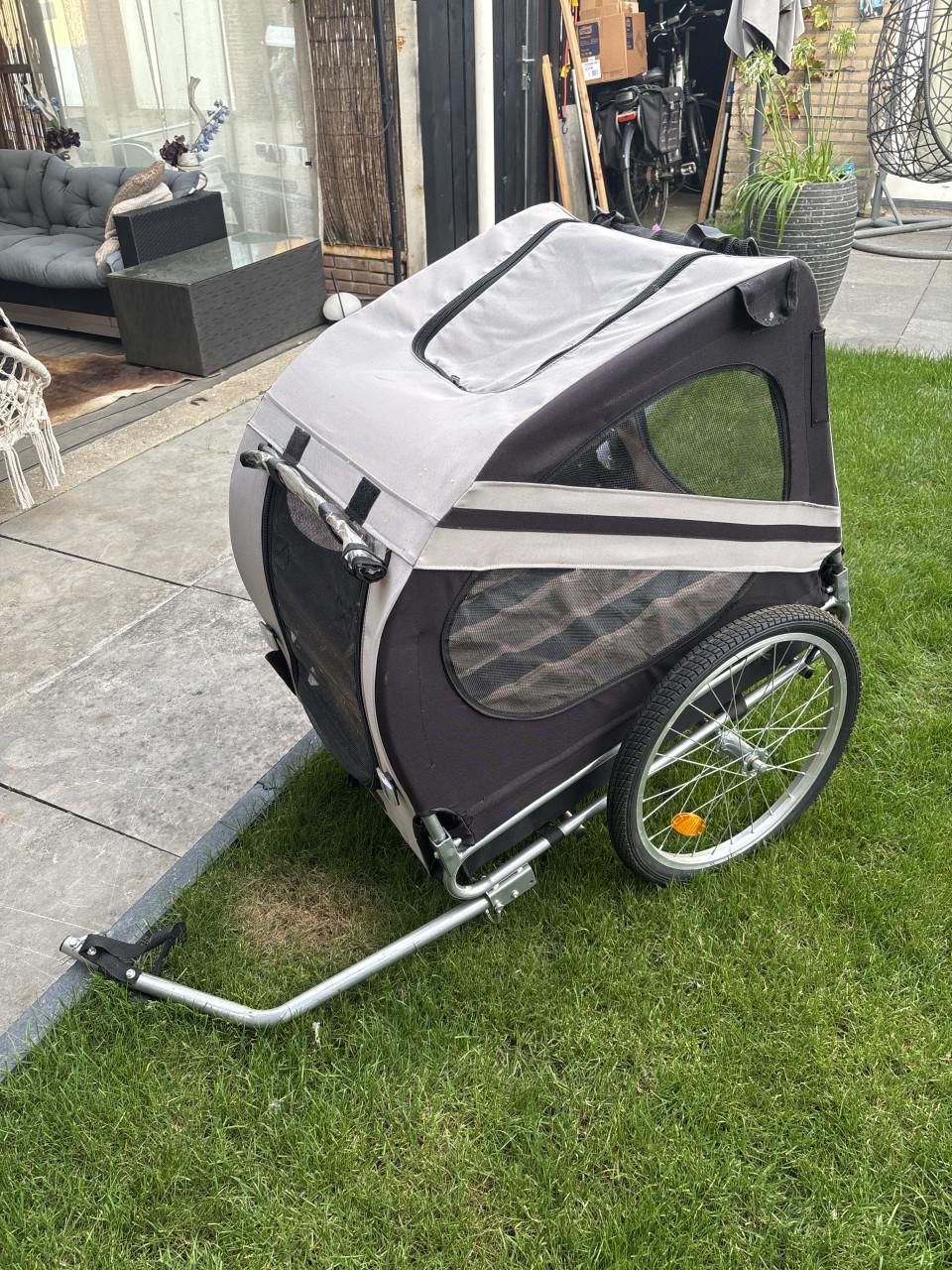 Hondenfietskar