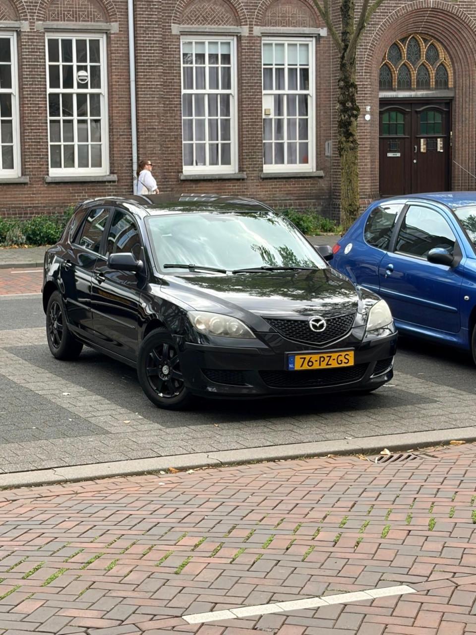 Mazda 3 1.6 Hatchback 2005 Zwart