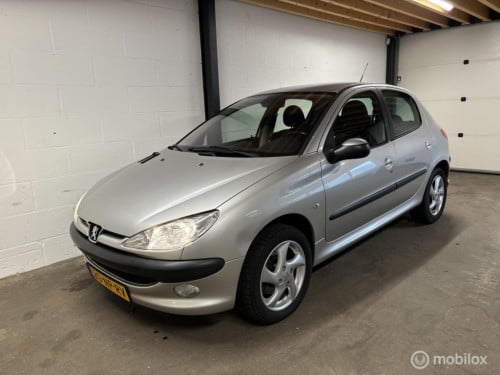 Peugeot 206 1.6-16v roland garros