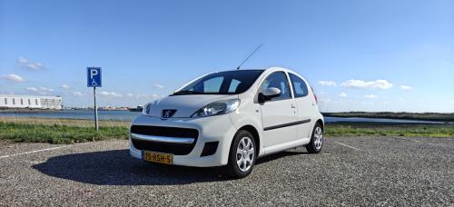 Peugeot 107, 178.000 km, apk tot feb '27