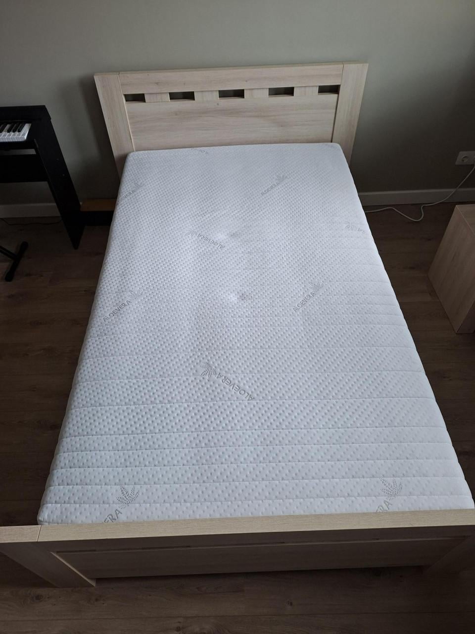 Bed 120