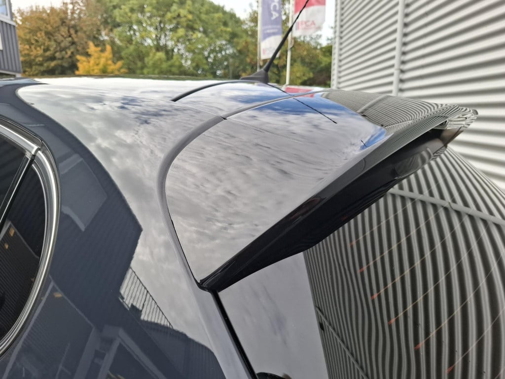 Peugeot 208 1.2 allure nav/clim/lmv/park