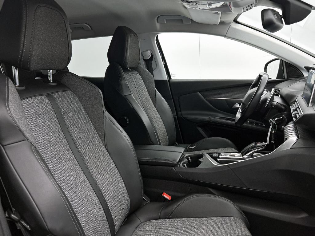 Peugeot 3008 1.2 puretech allure limited automaat | navigatie | grip contro