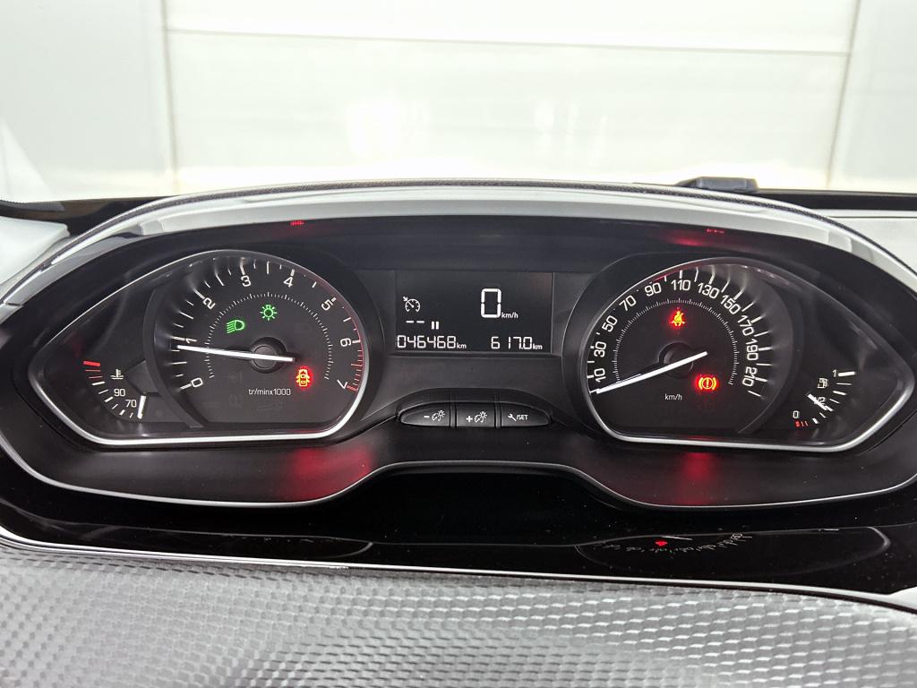 Peugeot 2008 110 pk signature | rijklaar | navigatie | parkeersensoren | lm