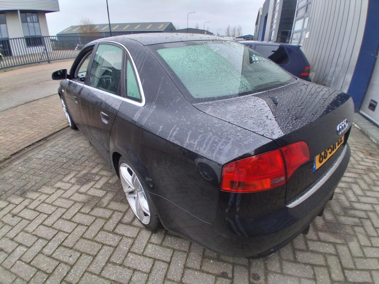 Audi a4 limousine 1.8 20vt automaat