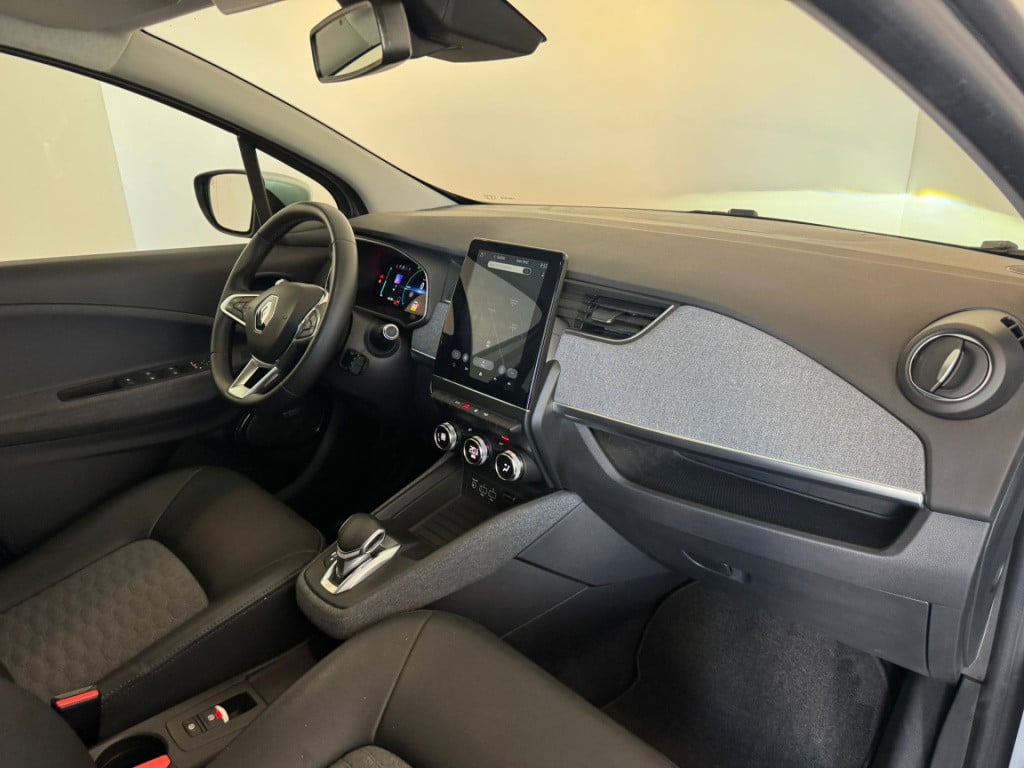 Renault Zoe r135 intens 52 kwh (koopaccu / ccs)